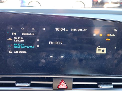 Certified 2024 Hyundai Elantra SEL image 11