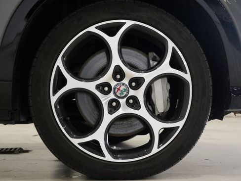 Used 2024 Alfa Romeo Tonale Ti AWD/4WD image 10