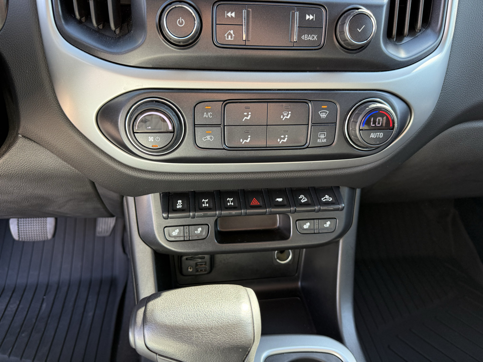 Used 2021 Chevrolet Colorado ZR2 AWD/4WD image 24