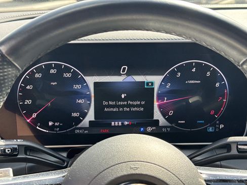 Used 2024 Mercedes-Benz GLC 300 4MATIC w/ AMG Line image 28