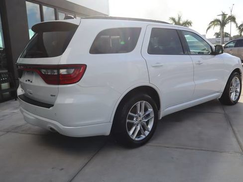 Used 2024 Dodge Durango GT RWD image 3