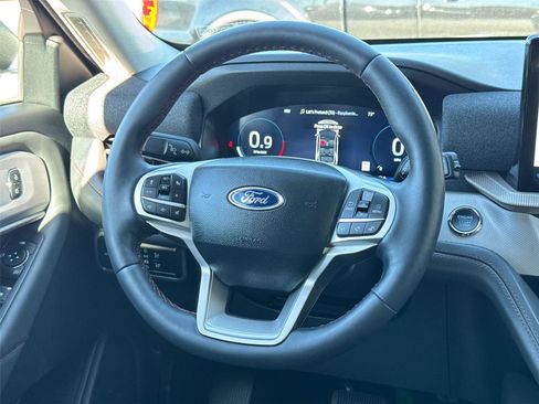 Used 2025 Ford Explorer Active w/ Active Comfort Package image 23