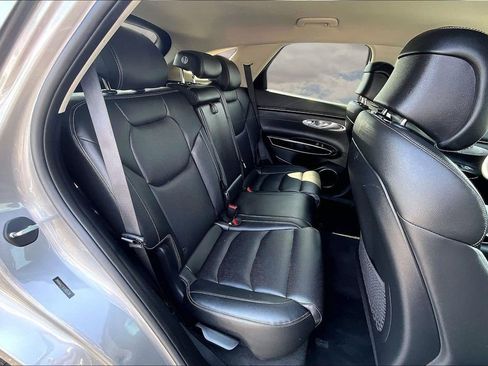 Used 2025 Genesis GV70 2.5T AWD/4WD image 25