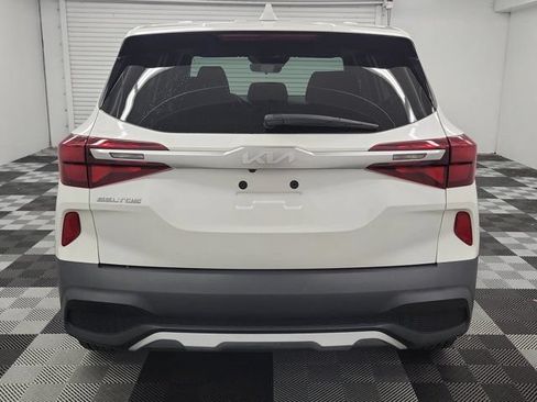 Used 2023 Kia Seltos LX AWD/4WD image 5