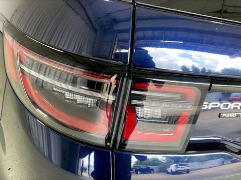 Used 2020 Land Rover Discovery Sport SE AWD/4WD image 29
