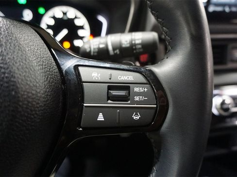 Used 2025 Honda Pilot Touring image 9