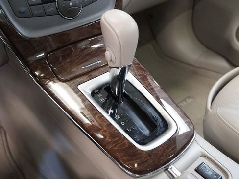 Used 2014 Nissan Sentra SL w/ Premium Package FWD image 22