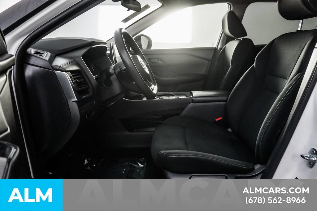 Used 2024 Nissan Rogue S FWD image 14