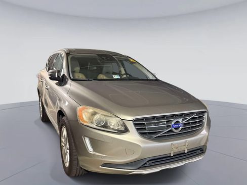 Used 2015 Volvo XC60 T5 Platinum w/ Climate Package AWD/4WD image 3