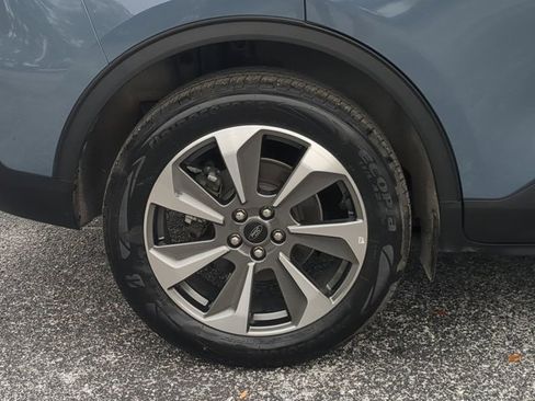 Used 2024 Ford Escape Platinum image 11