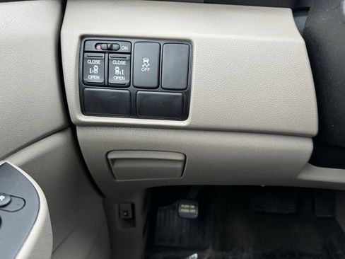 Used 2014 Honda Odyssey EX image 27