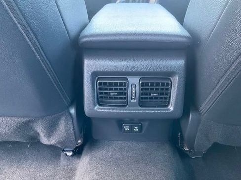 Used 2025 Toyota Camry SE FWD image 25
