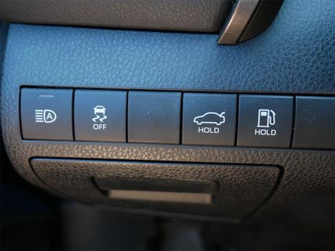 Certified 2019 Toyota Camry SE w/ Carpet Mat Package FWD image 23