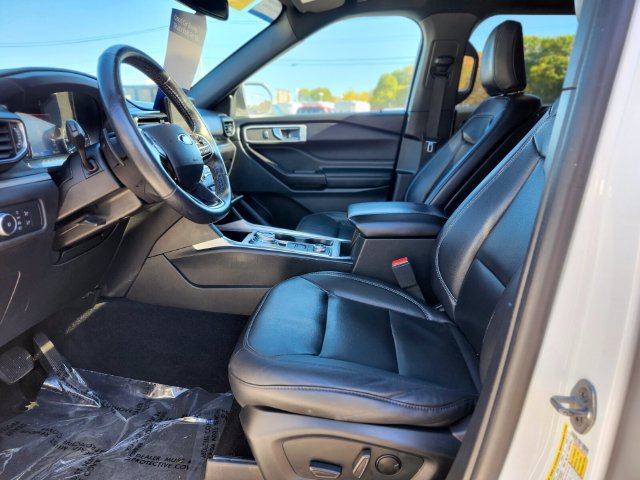 Certified 2020 Ford Explorer XLT w/ Equipment Group 202A AWD/4WD image 19