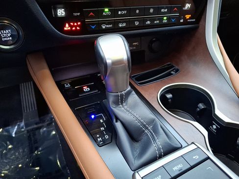 Used 2021 Lexus RX 350L Premium image 22