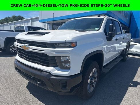 Used 2026 Chevrolet Silverado 2500 Custom w/ Custom Value Package AWD/4WD image 1