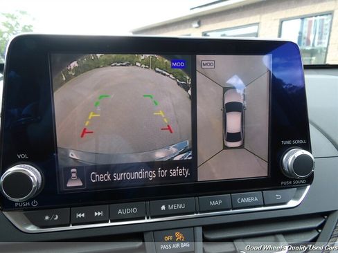 Used 2019 Nissan Altima 2.5 Platinum FWD image 17
