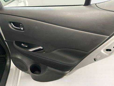 Used 2018 Nissan Leaf SV image 31