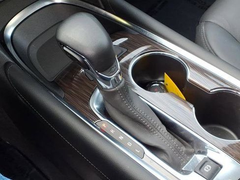 Used 2025 Chevrolet Malibu LT w/ Redline Edition image 15