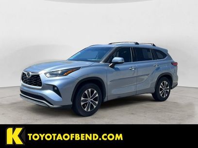 Used 2021 Toyota Highlander XLE