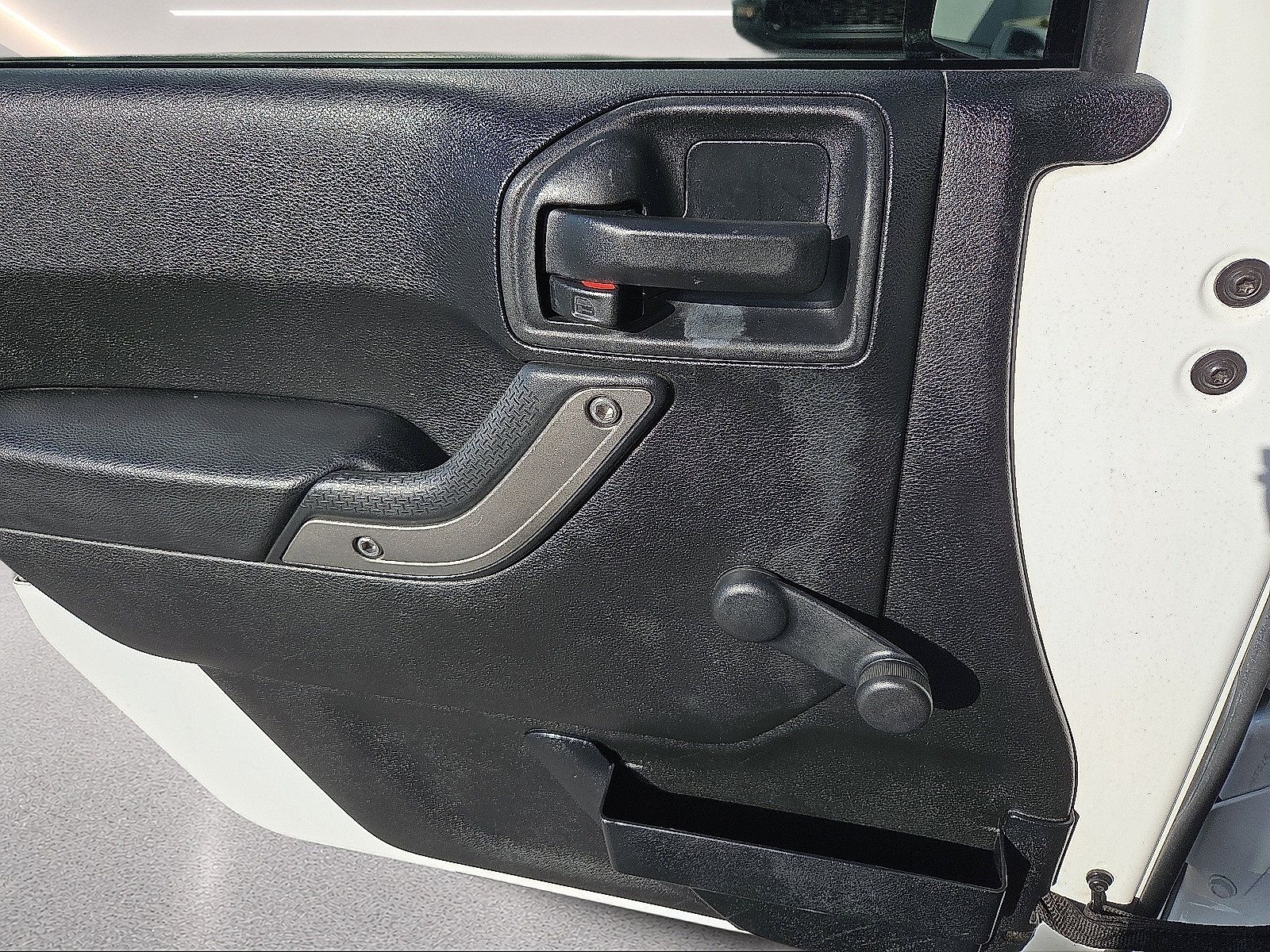 Used 2017 Jeep Wrangler Sport AWD/4WD image 25