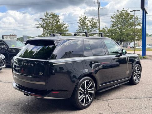 Used 2023 Land Rover Range Rover SE AWD/4WD image 6