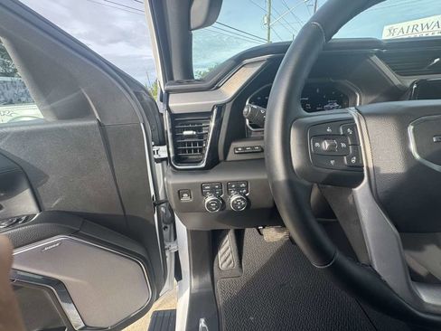 Used 2024 GMC Sierra 1500 Denali w/ Denali Reserve Package AWD/4WD image 17