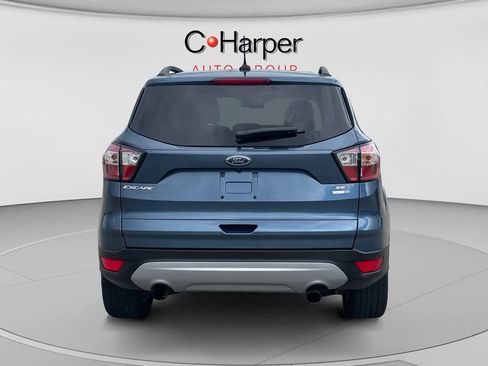 Certified 2018 Ford Escape SE w/ SE Sync 3 Package AWD/4WD image 4