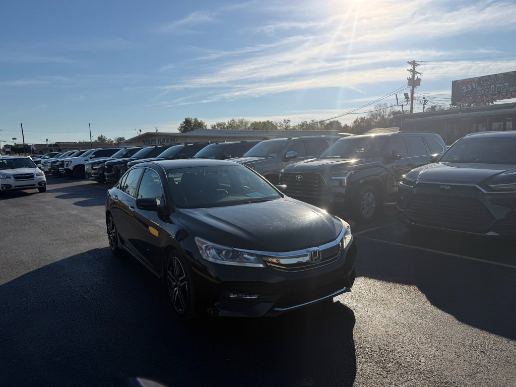 Used 2017 Honda Accord Sport image 1