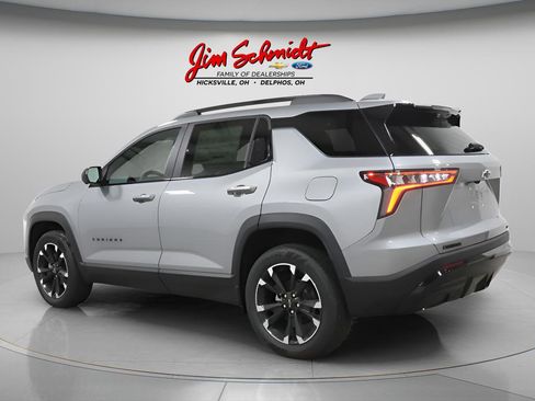 New 2026 Chevrolet Equinox RS w/ Convenience Package III FWD image 4
