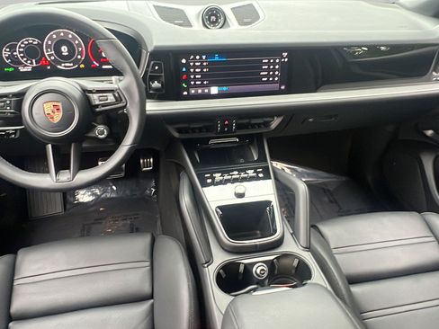 Certified 2026 Porsche Cayenne S AWD/4WD image 17