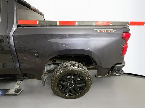 Used 2022 Chevrolet Silverado 1500 LT Trail Boss image 31