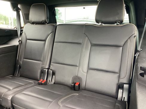 Used 2021 Chevrolet Tahoe Premier w/ Premium Package image 15