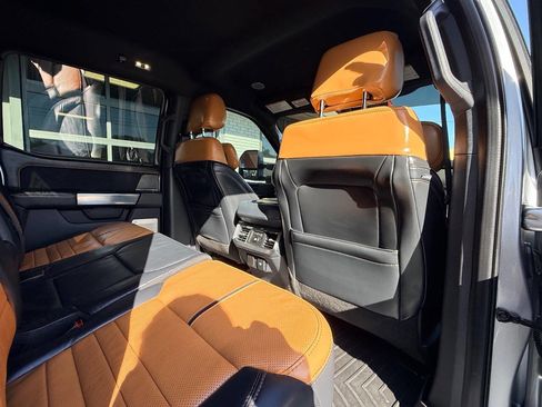 Used 2024 Ford F450 Platinum w/ FX4 Off-Road Package image 48