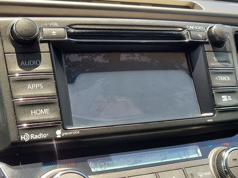 Used 2015 Toyota RAV4 XLE FWD image 24