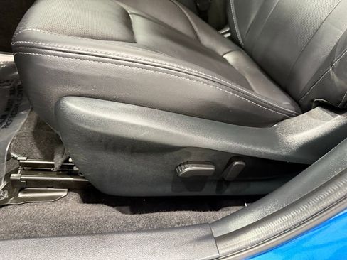 Used 2023 Subaru Impreza 2.0i Limited image 12