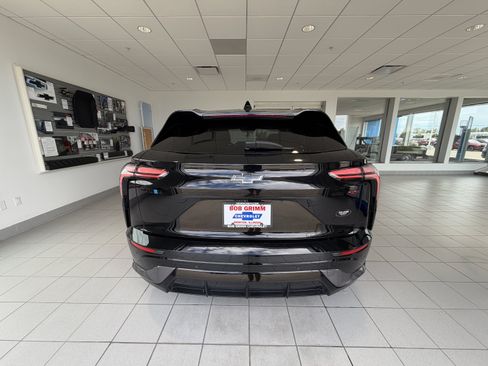 Used 2025 Chevrolet Blazer EV RS AWD/4WD image 9