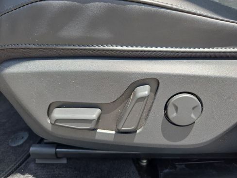 Certified 2023 Kia Niro Wave w/ Wave Preserve Package FWD image 14