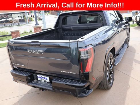 Used 2025 GMC Sierra EV Denali AWD/4WD image 6