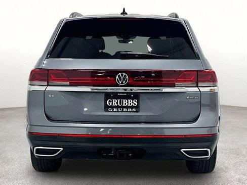 Used 2024 Volkswagen Atlas SE AWD/4WD image 4