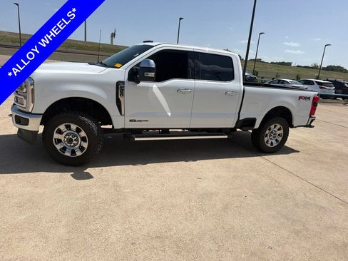 Used 2024 Ford F250 Lariat w/ Chrome Package AWD/4WD image 2