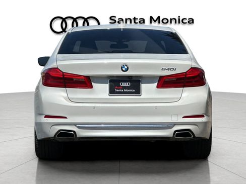 Used 2018 BMW 540i RWD image 7