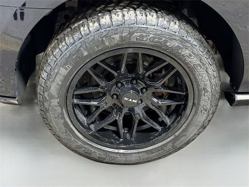 Used 2019 Ford Expedition Platinum image 39