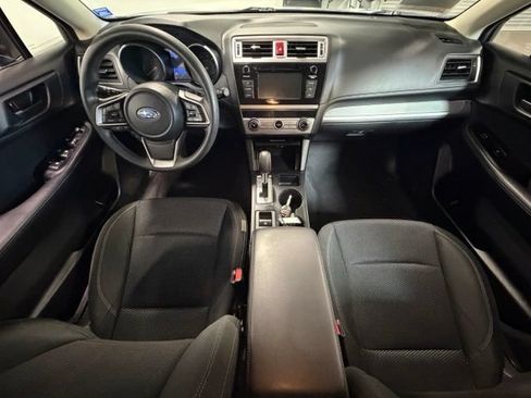 Used 2019 Subaru Outback 2.5i AWD/4WD image 17