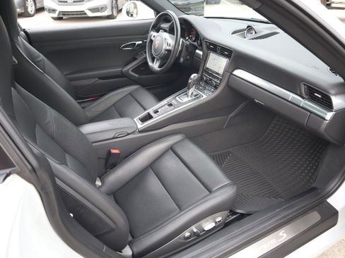 Used 2015 Porsche 911 Carrera S image 18