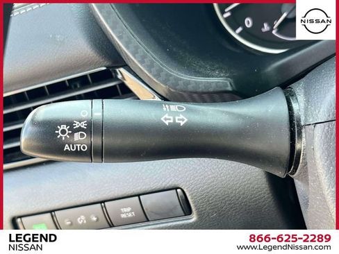 Used 2023 Nissan Sentra SV FWD image 22