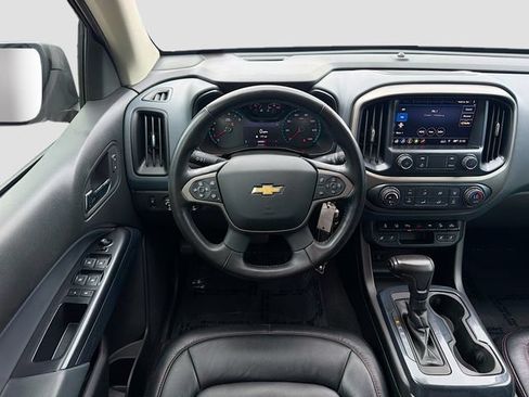 Used 2021 Chevrolet Colorado Z71 w/ Safety Package AWD/4WD image 16