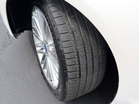 Used 2015 Ford Fusion SE w/ Equipment Group 202A FWD image 18