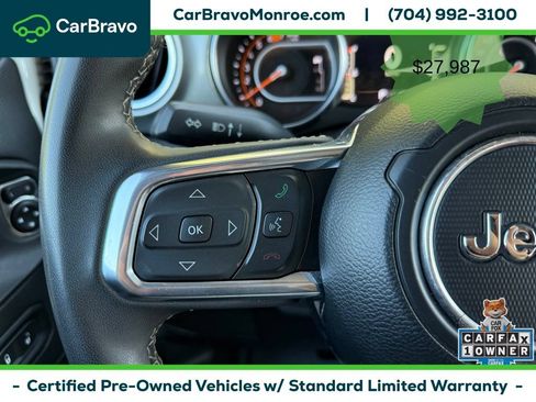 Used 2023 Jeep Wrangler Unlimited Sahara AWD/4WD image 32