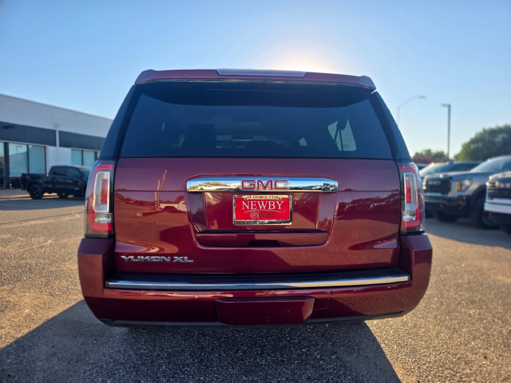 Used 2018 GMC Yukon XL Denali w/ Denali Ultimate Package AWD/4WD image 6
